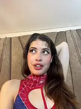 Discover our girls online shows and discover the company of countless livestreamers, with stunning shapes, sex toys and more.