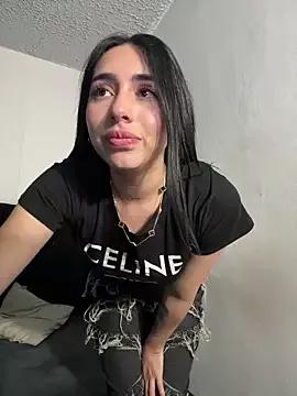 isabella_jade from StripChat is Freechat