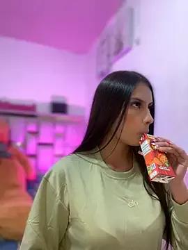 isabella_rojass__ from StripChat is Freechat