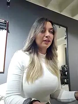 Photos of Isabella_Varella from StripChat is Freechat
