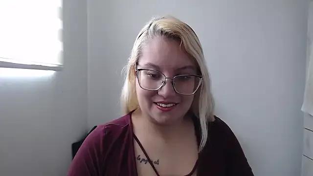 Isabellahuntercam1 from StripChat is Freechat