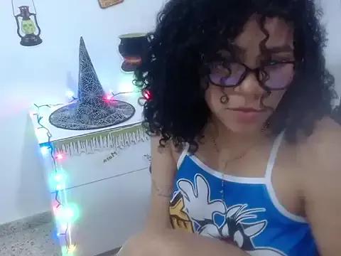 IsabellaMoretti_ from StripChat is Freechat