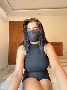 Discover our girls online shows and discover the company of countless livestreamers, with stunning shapes, sex toys and more.