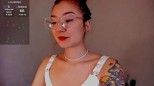 Isis-Blaze from StripChat