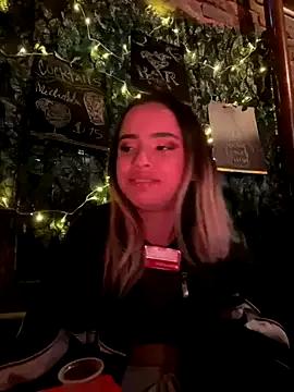 isis_lombardi from StripChat