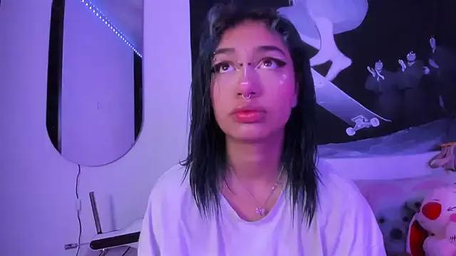isisjones18 from StripChat