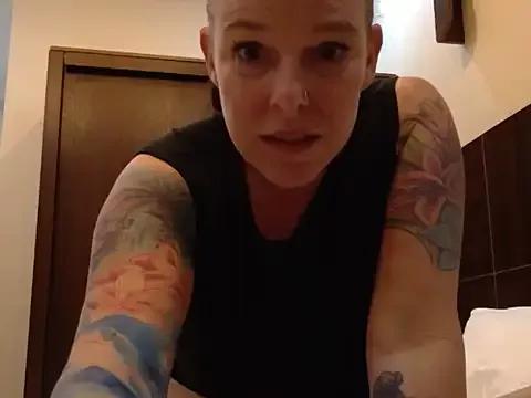 Island_Siren from StripChat is Freechat