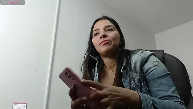 issa__nassar from StripChat