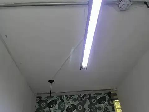 Issa_Milf__ webcams show profile image 