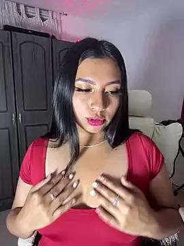Discover our girls online shows and discover the company of countless livestreamers, with stunning shapes, sex toys and more.