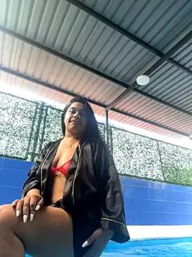 Issafoxx from StripChat