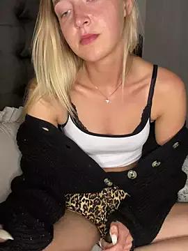 Photos of itsemmmy from StripChat is Private