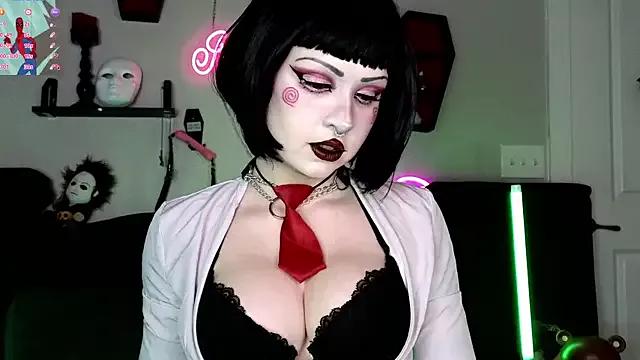 Discover our girls online shows and discover the company of countless livestreamers, with stunning shapes, sex toys and more.