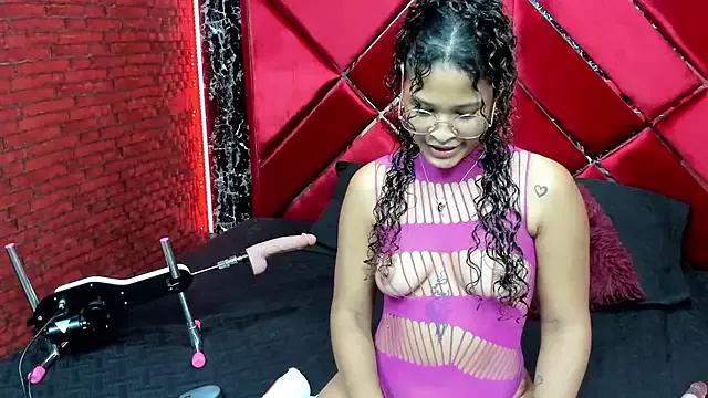 IVISBOUNCYASS from StripChat