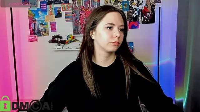 Discover our girls online shows and discover the company of countless livestreamers, with stunning shapes, sex toys and more.