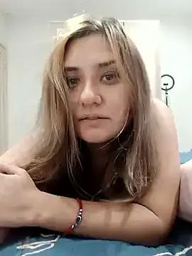Ivorywhisper webcams show profile image 
