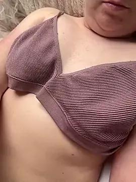 Izzy_not_so_innocent from StripChat