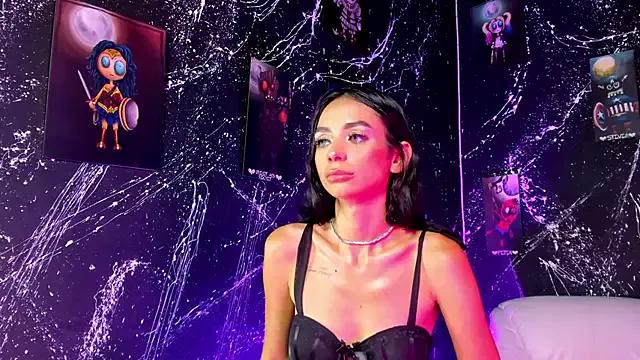 IzzyHilton_ from StripChat is Freechat