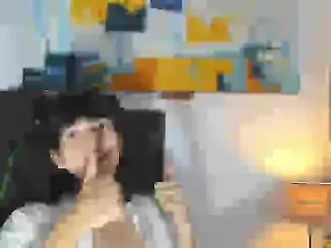 Discover our girls online shows and discover the company of countless livestreamers, with stunning shapes, sex toys and more.