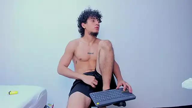 JackesTaylor from StripChat is Freechat