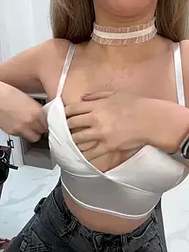 Photos of Jackie_White_ from StripChat is Freechat