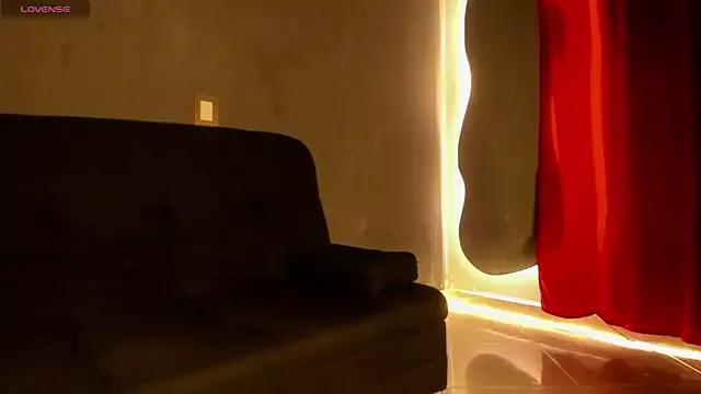 Jade_Morelli from StripChat is Freechat