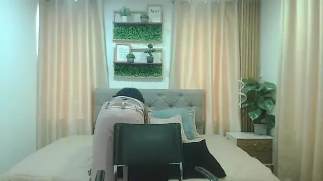 JahzaraMezi_ from StripChat is Freechat