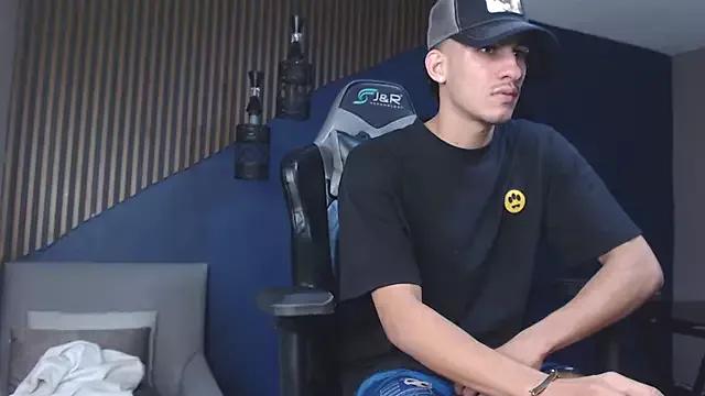 JakeMoxley webcams show profile image 