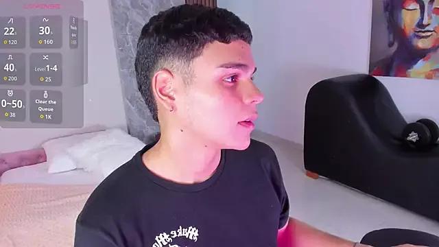 james_jonnes from StripChat is Freechat