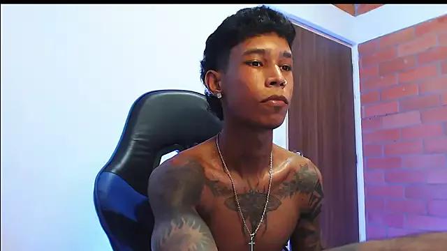 James_rufin from StripChat is Freechat