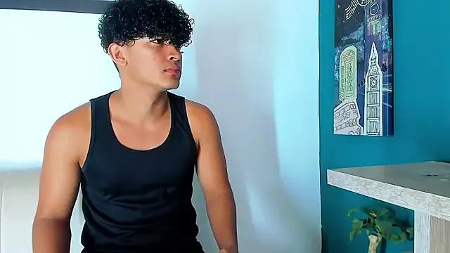 jamescurli_ from StripChat is Freechat