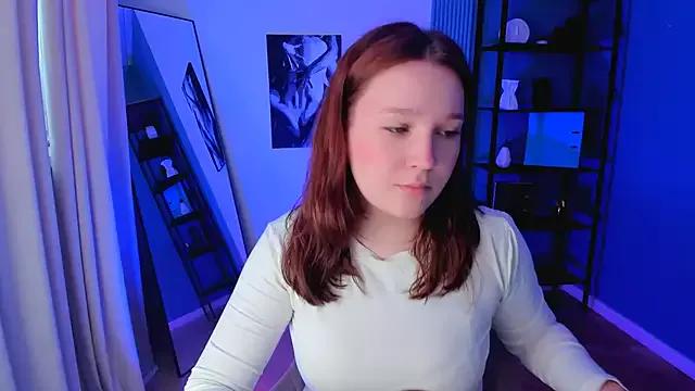 Discover our girls online shows and discover the company of countless livestreamers, with stunning shapes, sex toys and more.
