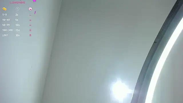 janna_isa from StripChat
