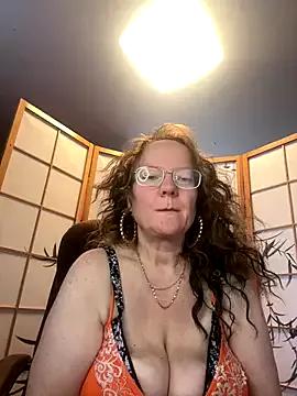 Jasminavollbusig from StripChat is Freechat