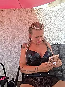 Jassy_Foxy from StripChat is Freechat