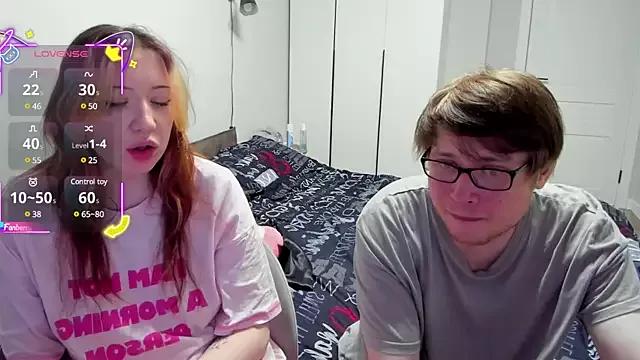 Discover our girls online shows and discover the company of countless livestreamers, with stunning shapes, sex toys and more.