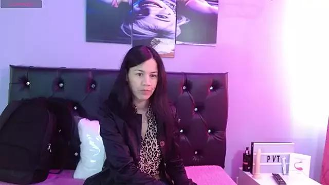 Jazmin_ny from StripChat is Freechat