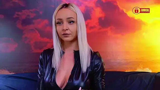 JAZZYJULIA from StripChat