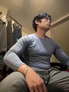 Jbear7127 from StripChat is Freechat