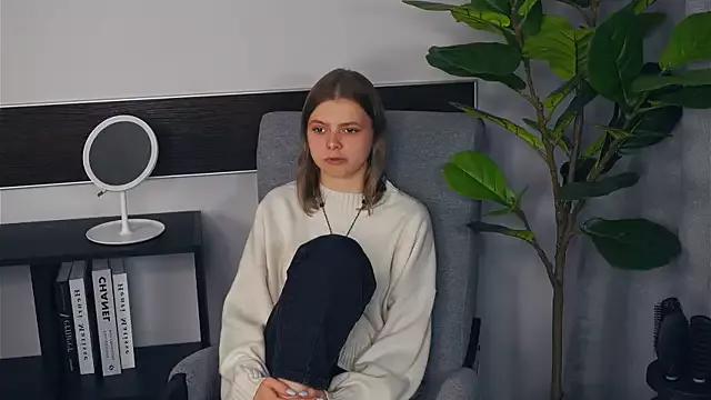JeanieHelget from StripChat is Freechat