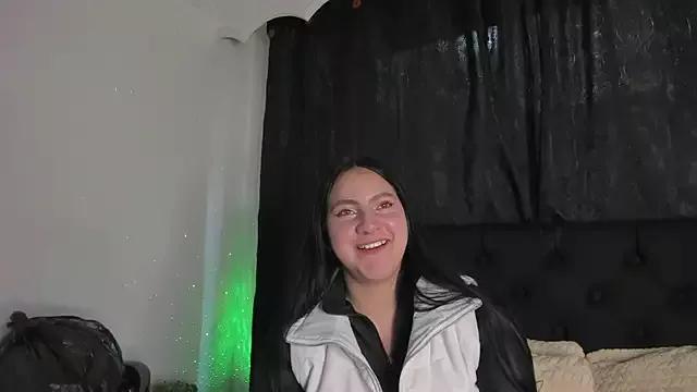 Jenifer__power10 webcams show profile image 