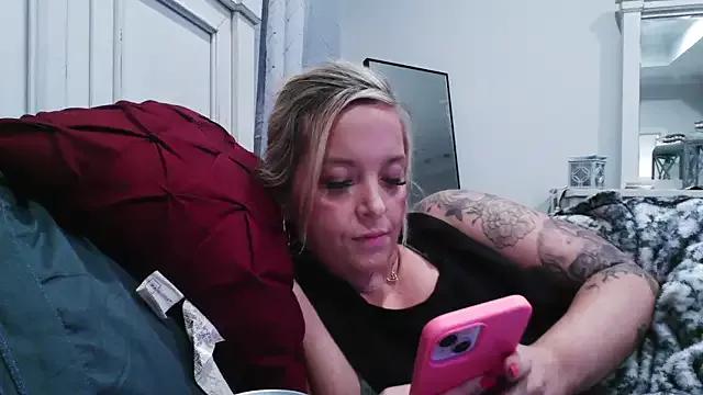 JennaLynn785 from StripChat