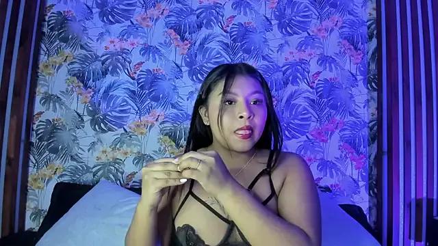 JennieHollis from StripChat is Freechat