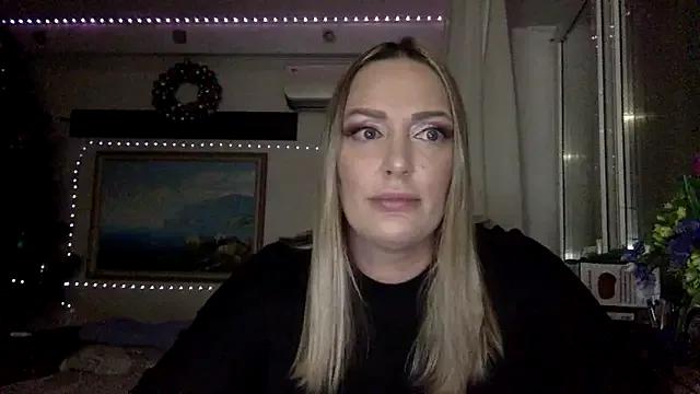 jenniferbluewater from StripChat is Freechat