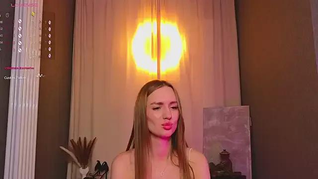 jenny_skinnerr from StripChat is Freechat