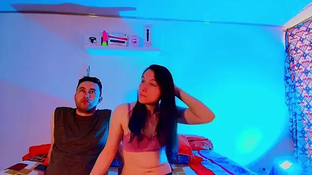 Discover our girls online shows and discover the company of countless livestreamers, with stunning shapes, sex toys and more.