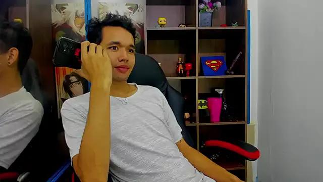 jeremytonner from StripChat is Freechat