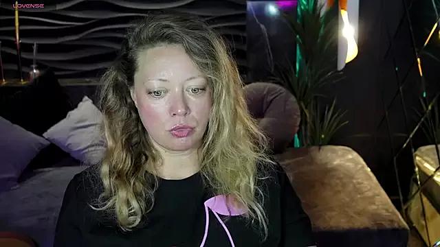 Jessica_Foxxxy from StripChat