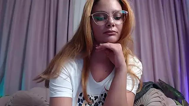 JessicaJojo from StripChat is Freechat