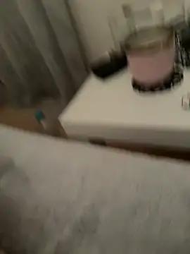 jessieandjames29 from StripChat